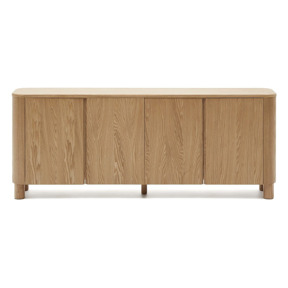 Natúr színű komód kőrisfa dekorral 200x79x40 cm Salaya – Kave Home