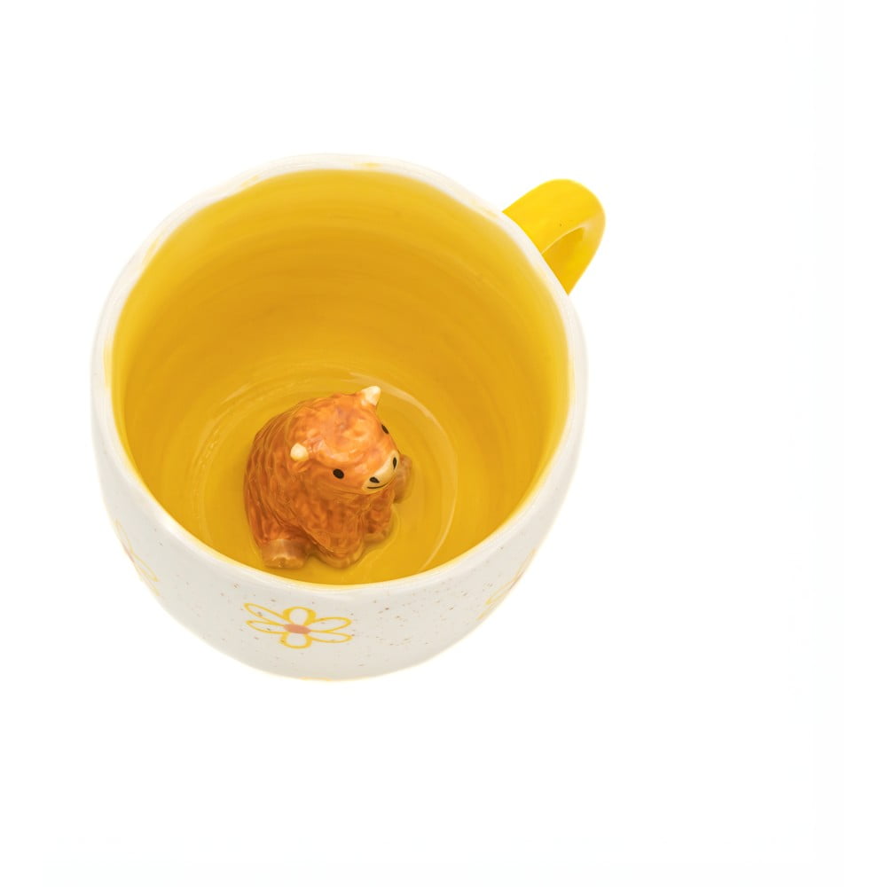 Sárga-krémszínű porcelán bögre 350 ml Surprise Highland Cow – Sass & Belle
