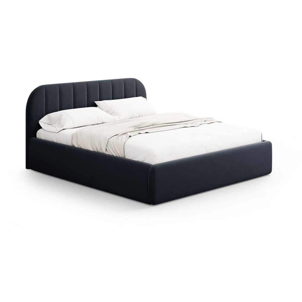 Sötétkék kárpitozott ágyneműtartós franciaágy ágyráccsal 180x200 cm Juno – Windsor & Co Sofas