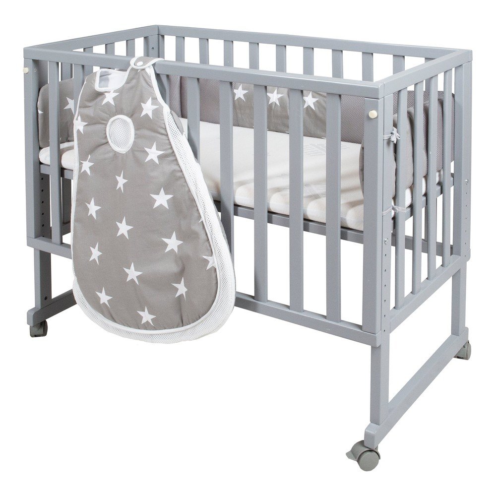 Szürke gurulós-ágy mellé helyezhető bölcső 90x45 cm Little Stars – Roba